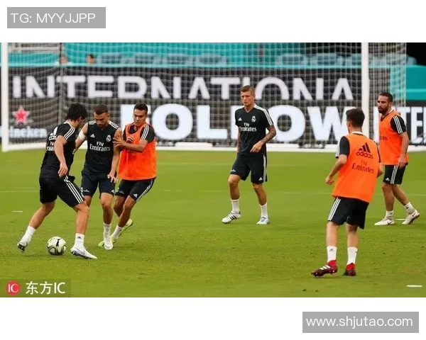 皇马与曼联国际冠军杯巅峰对决精彩回顾与分析