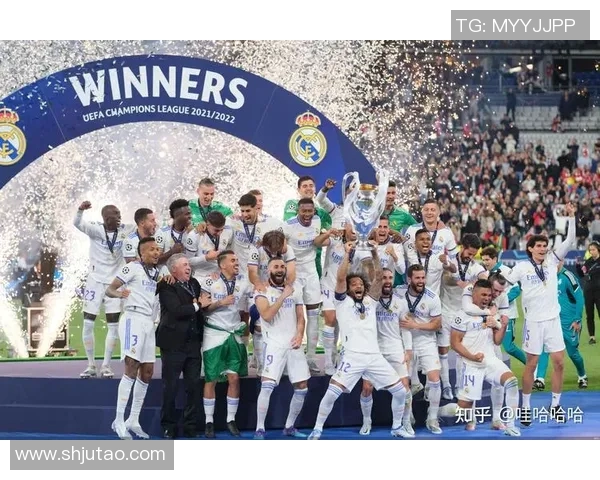 拉鲁斯与巴兰基亚的精彩对决揭示足球战术与团队协作的魅力