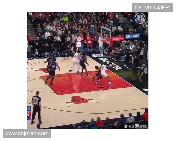 公牛队对阵尼克斯直播全程回顾与精彩瞬间分析 公牛队对阵尼克斯直播全程回顾与精彩瞬间分析