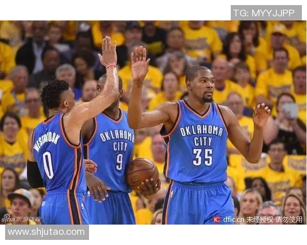 勇士与雷霆激战四月四日谁能在季后赛争夺中占得先机