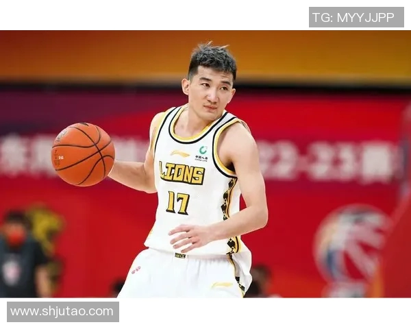 孙铭徽在对阵广东的精彩表现集锦回顾与分析