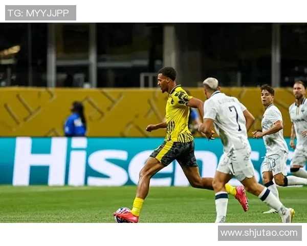 桑德兰与吉灵汉姆激战正酣比分揭晓引发球迷热议 桑德兰与吉灵汉姆激战正酣比分揭晓引发球迷热议