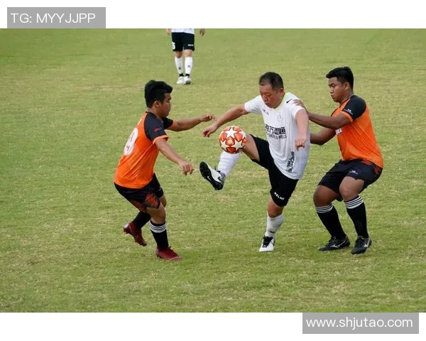 泰国与马来西亚足球对决结果揭晓精彩瞬间回顾与分析 泰国与马来西亚足球对决结果揭晓精彩瞬间回顾与分析